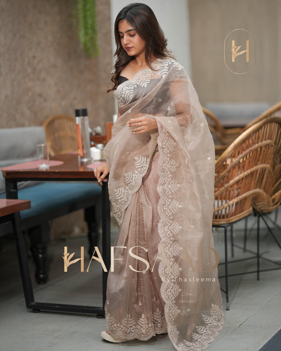 Aarohi - Semi organza saree