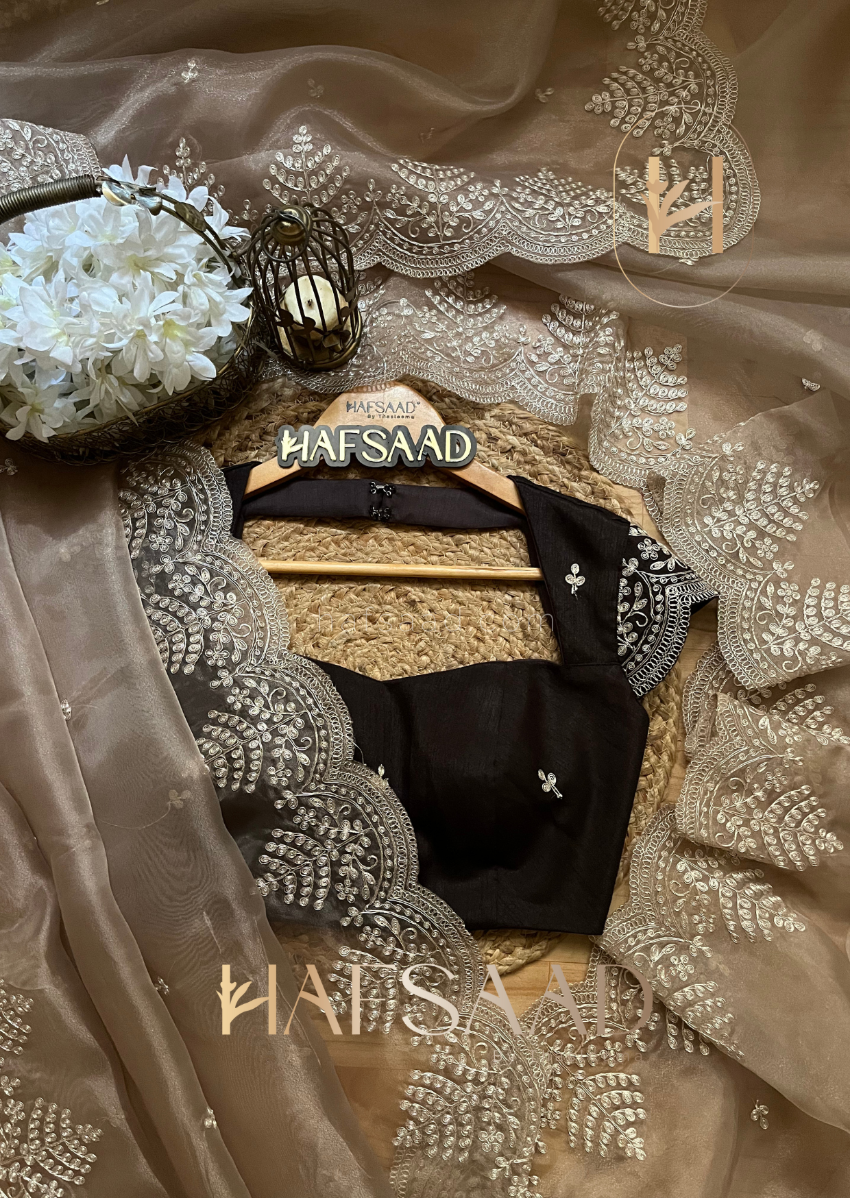 Aarohi - Semi organza saree