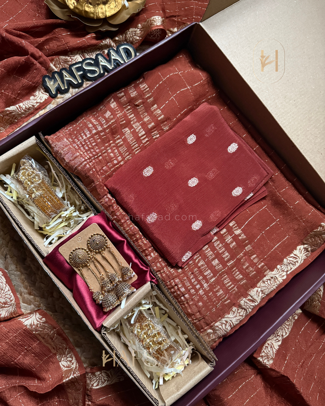 Madras Kapi Saree Gift Combo