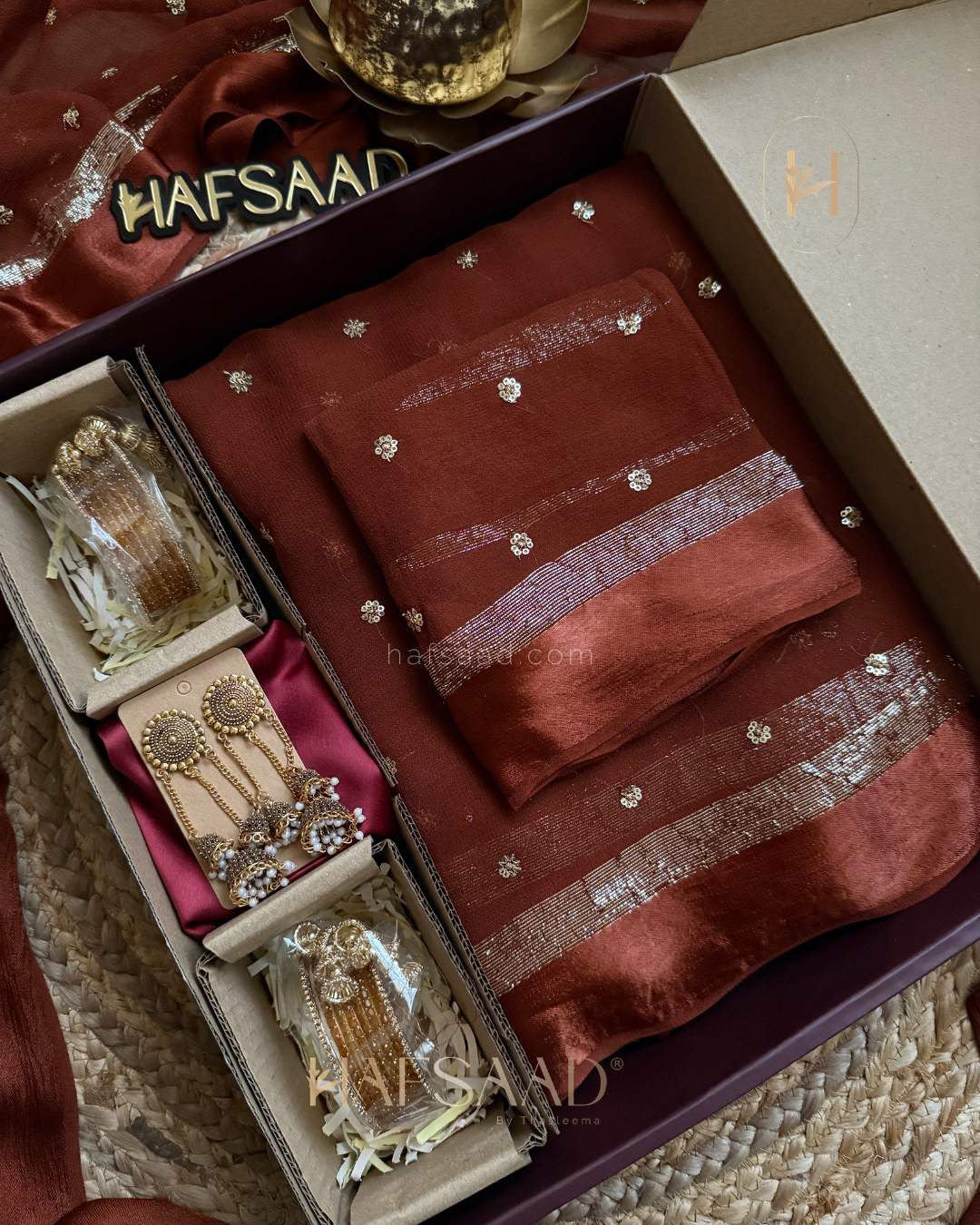 Mira Saree Gift Combo(Espresso)