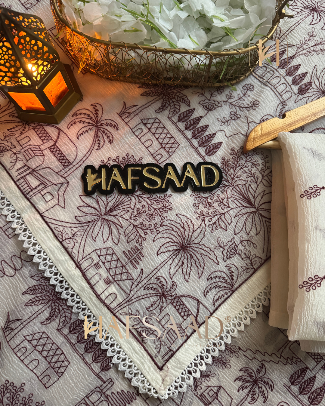 Arwa - Crushed silk organza saree (cream with maroon)