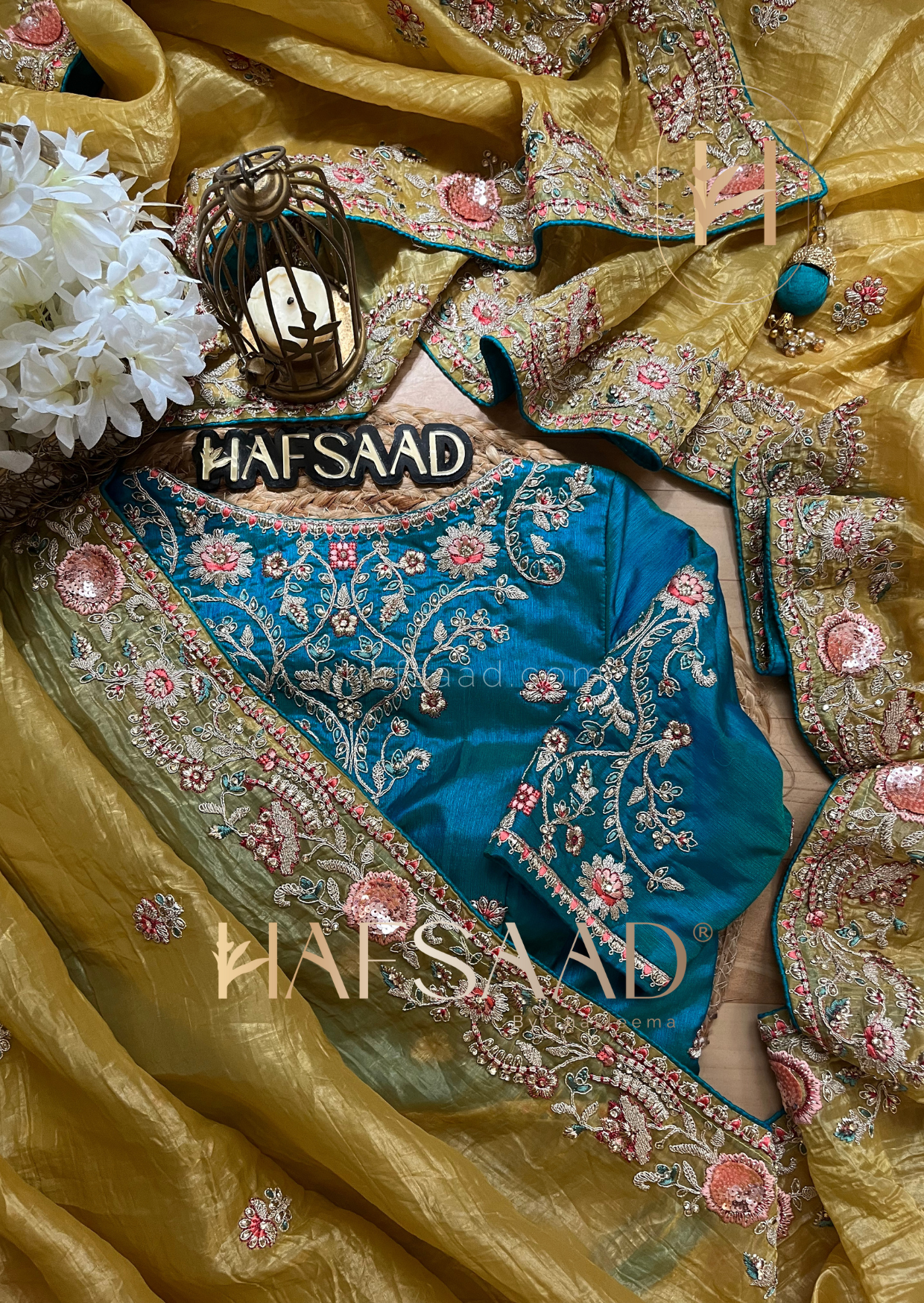 Vinisha - Textured silk saree