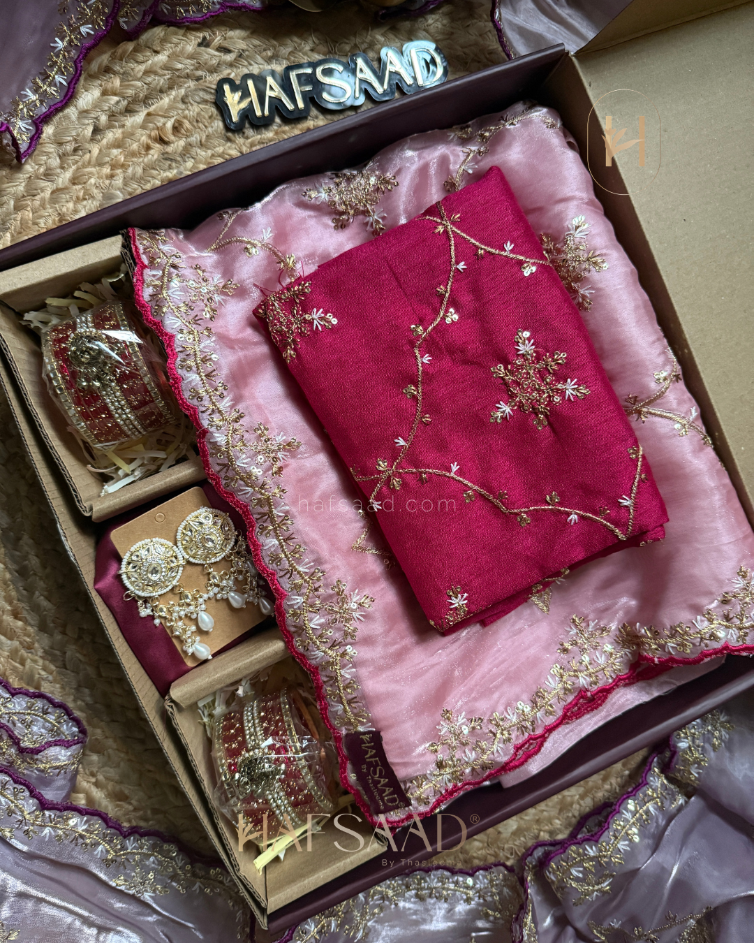 Gulabi Saree Gift Combo (Pink)
