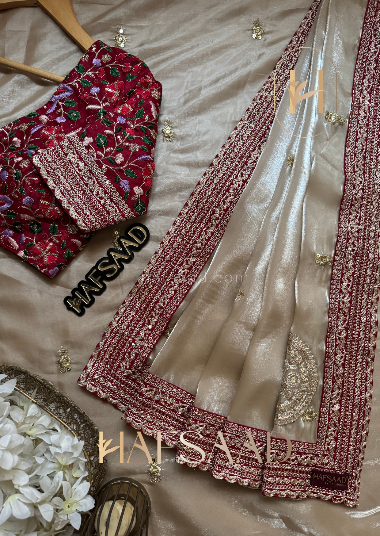 Yashna - Satin organza saree