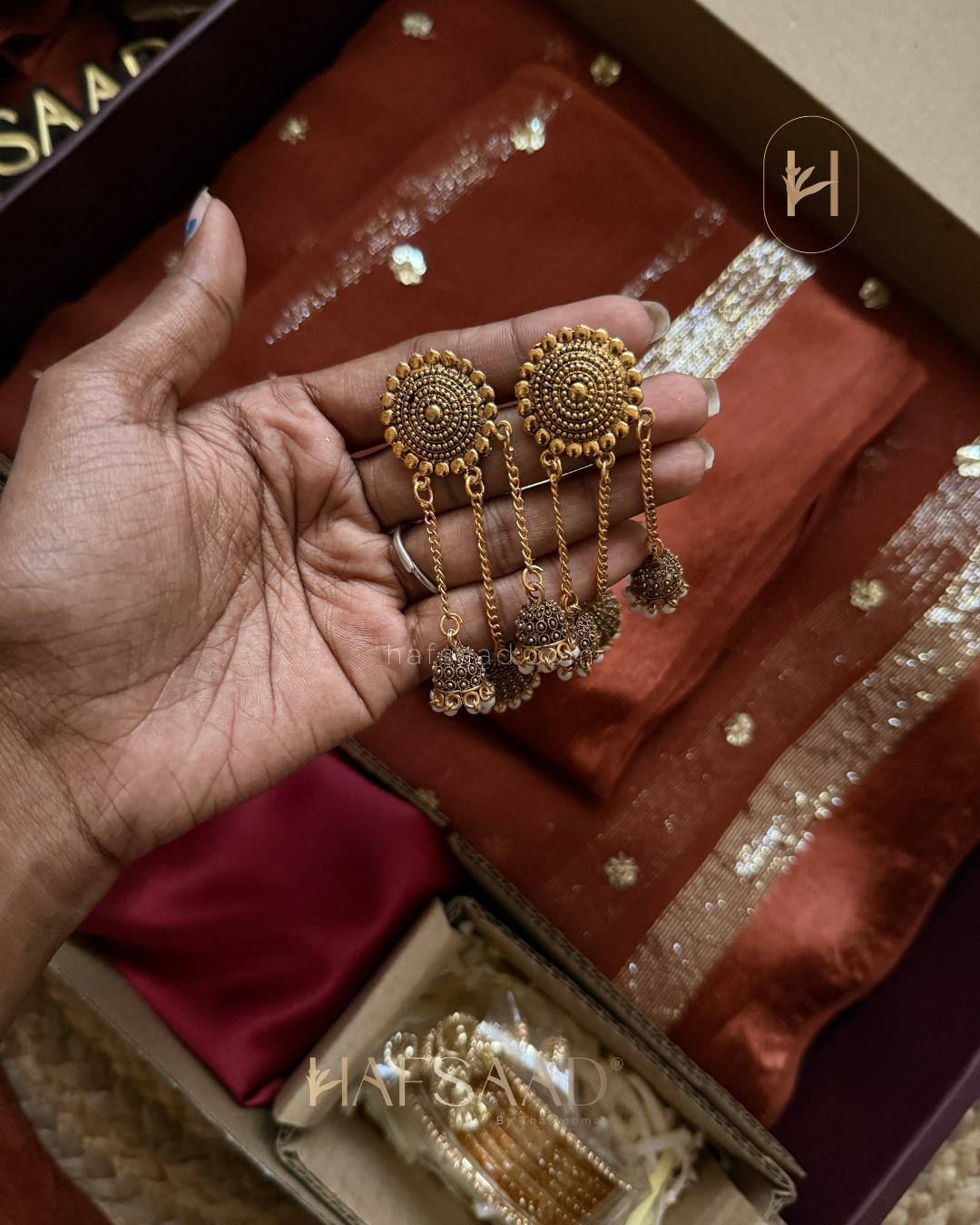 Mira Saree Gift Combo(Espresso)