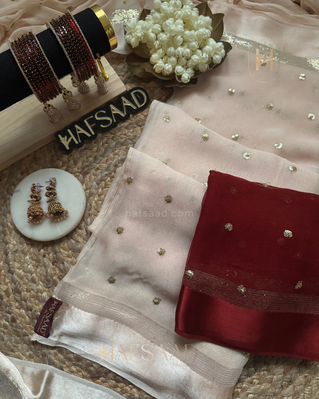 Mira Saree Gift Combo (Ruby creme)
