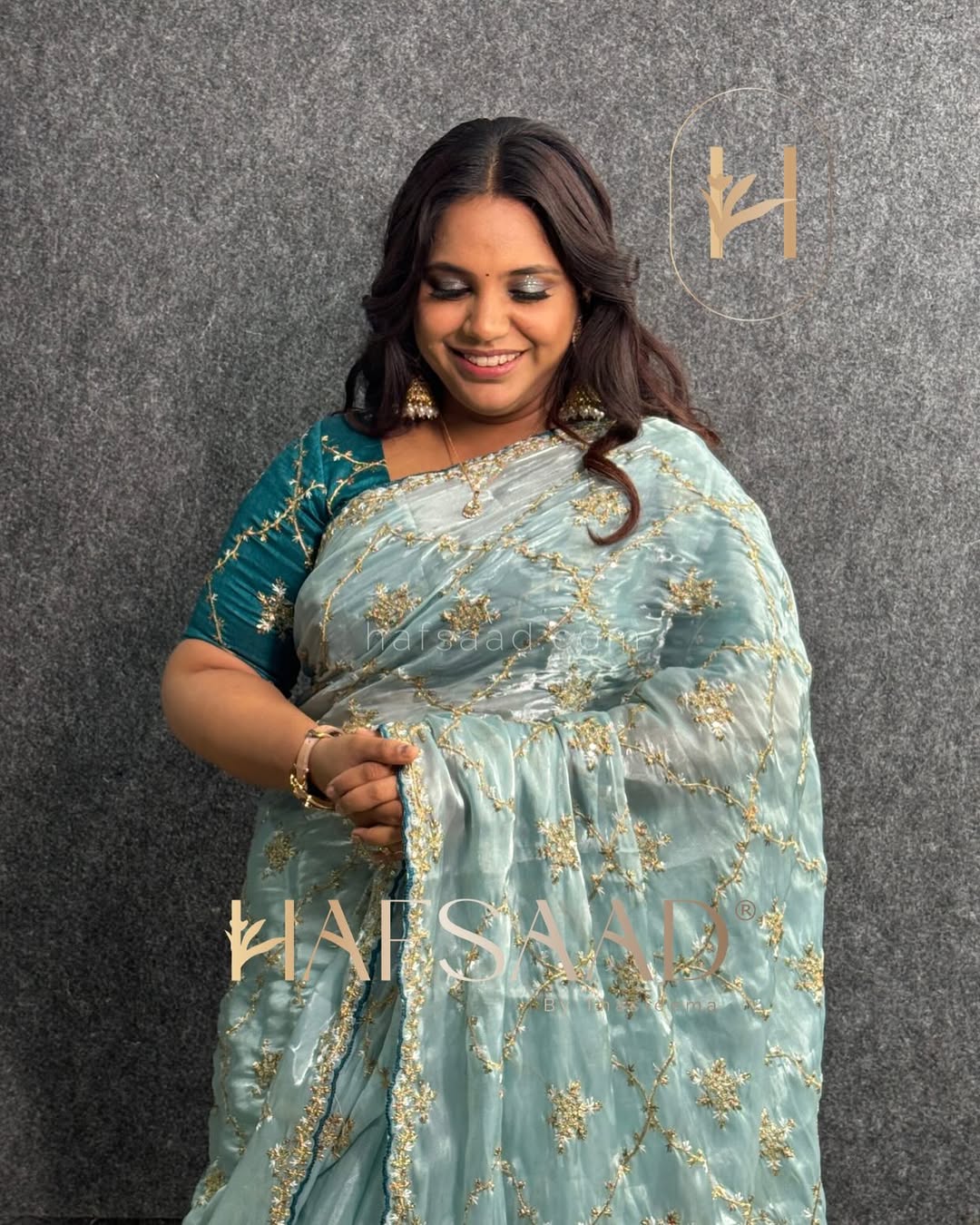 Saindhavi in Gulabi