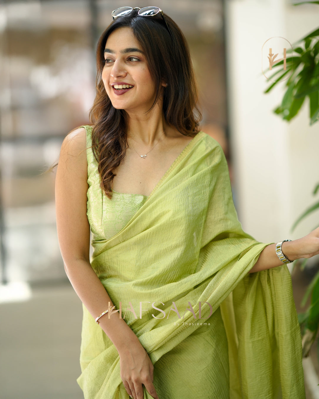 Nida- Soft semi tissue saree (Green)
