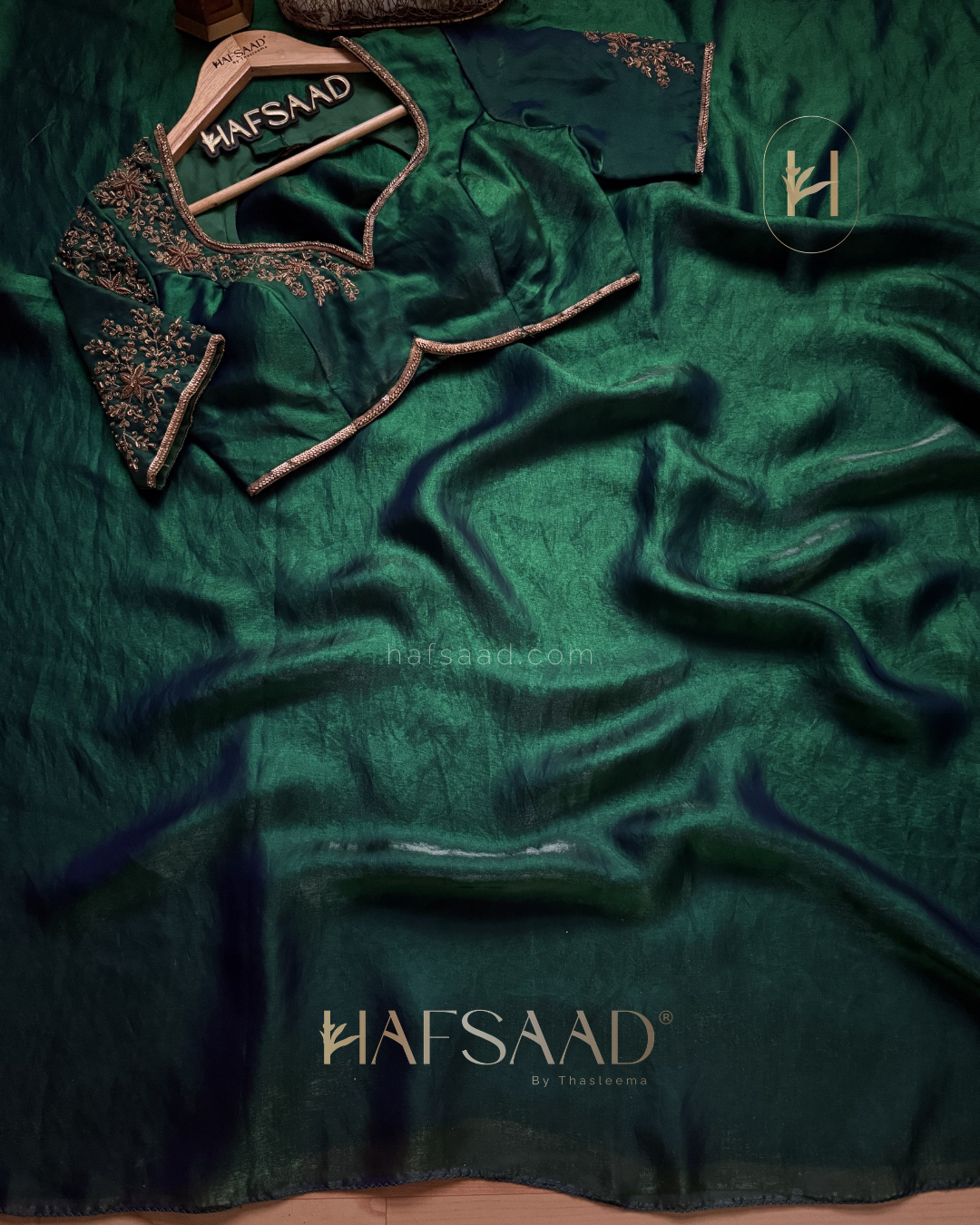 Rouge elbow sleeve - Artisanal handwork saree (Emerald Waves)