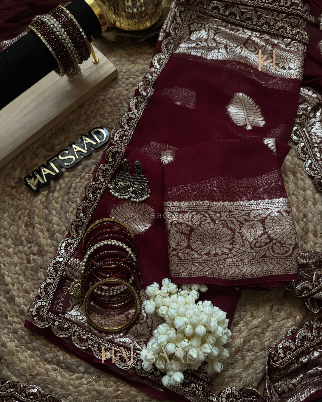 Nafeesa Saree Gift Combo (Maroon)