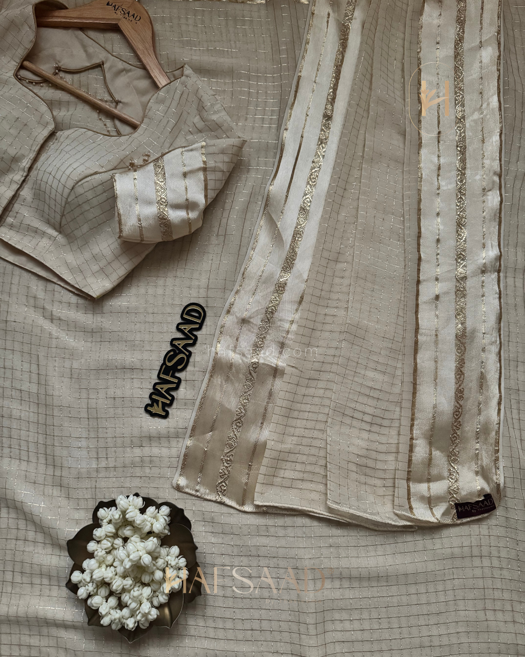 Ishika- pure viscose saree (Off-White)