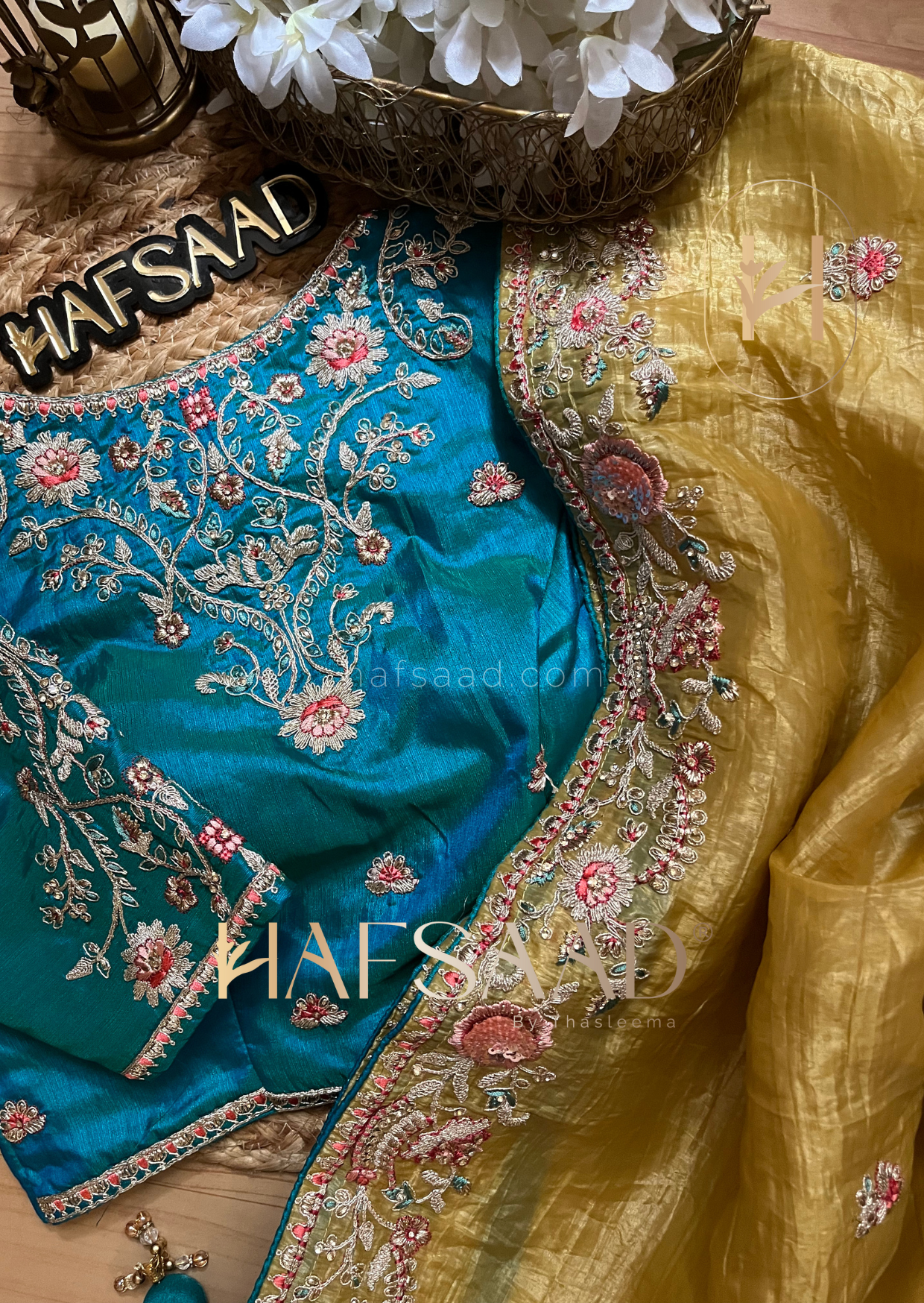 Vinisha - Textured silk saree