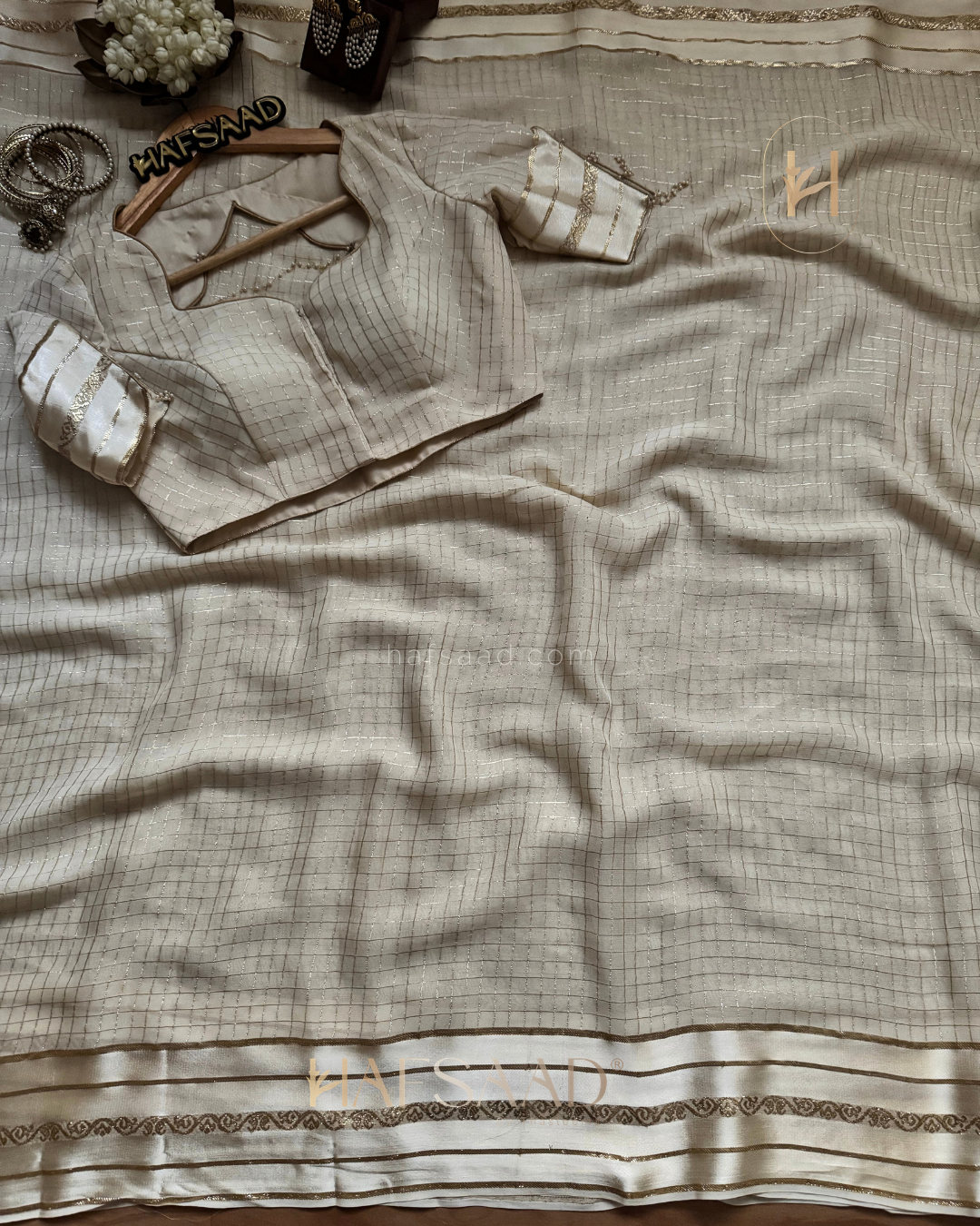 Ishika- pure viscose saree (Off-White)