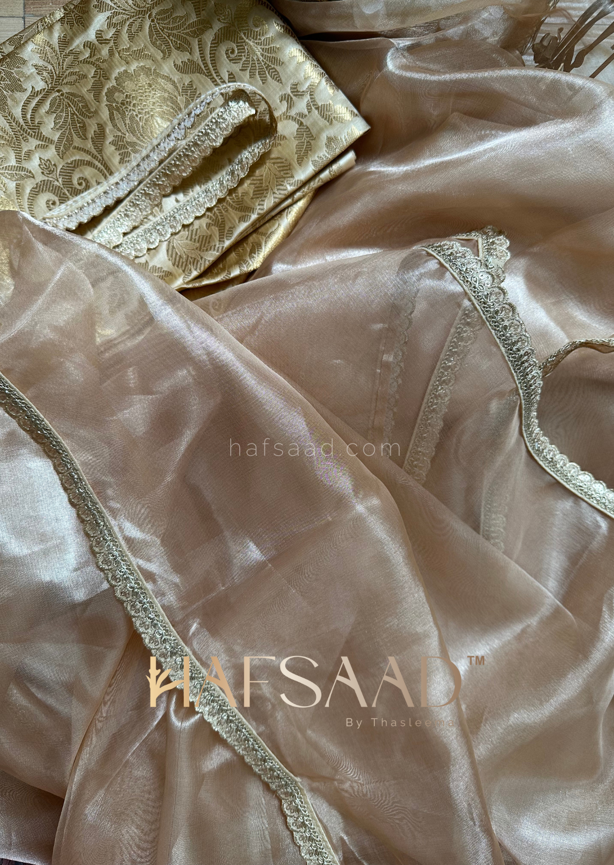 Mansi- Pure tissue silk saree (Gold)