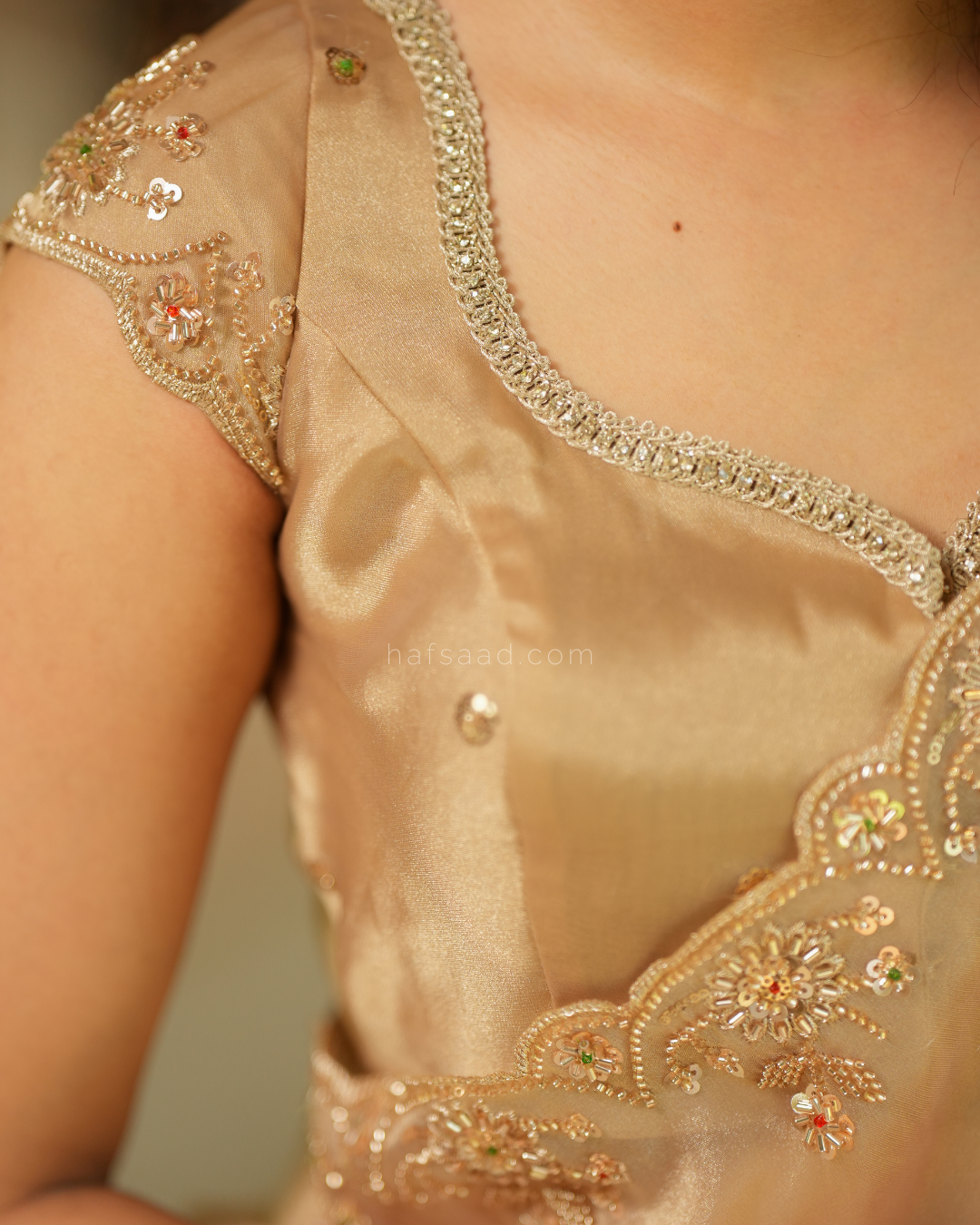 Hisna- ombré designer saree