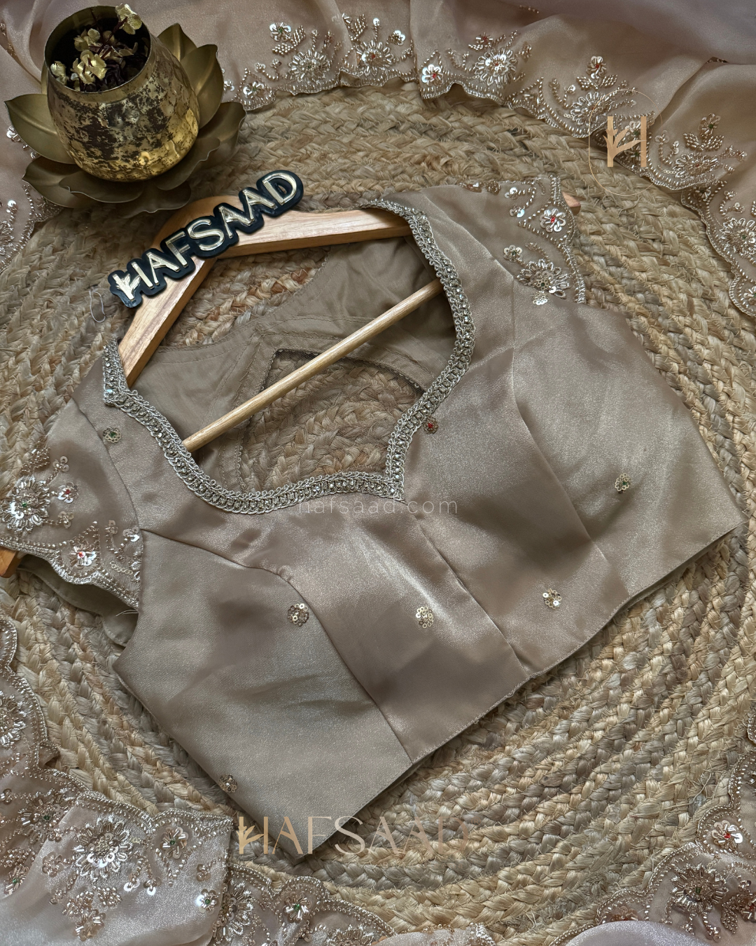 Hisna- ombré designer saree