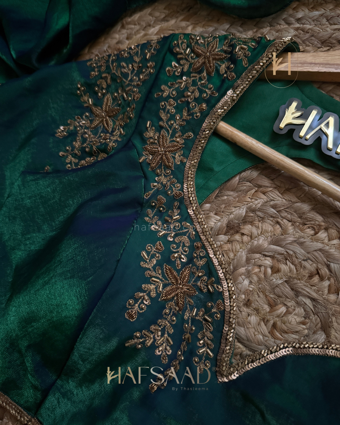 Rouge elbow sleeve - Artisanal handwork saree (Emerald Waves)