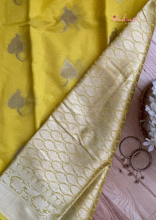 Amrutha-Yellow silk saree