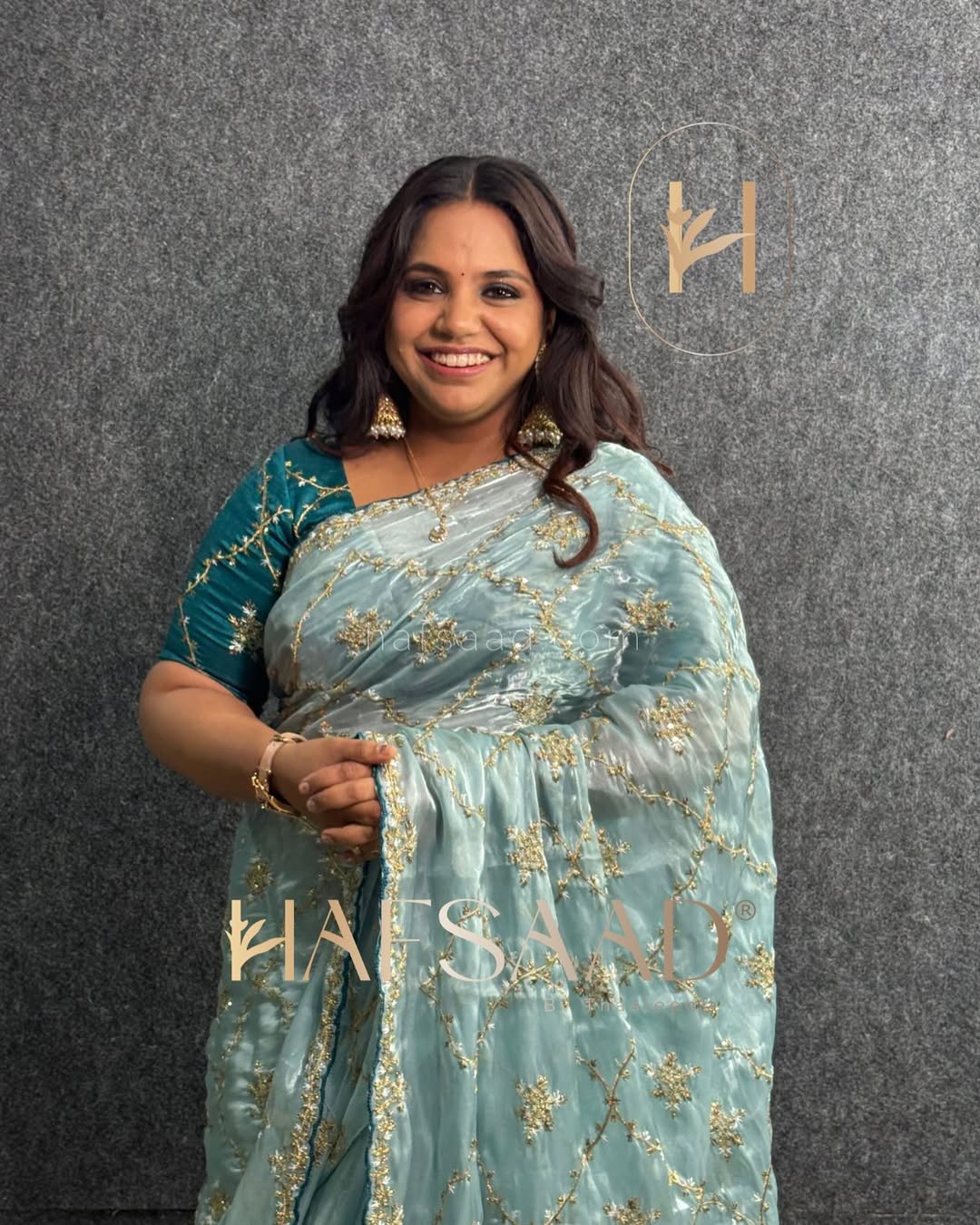 Saindhavi in Gulabi