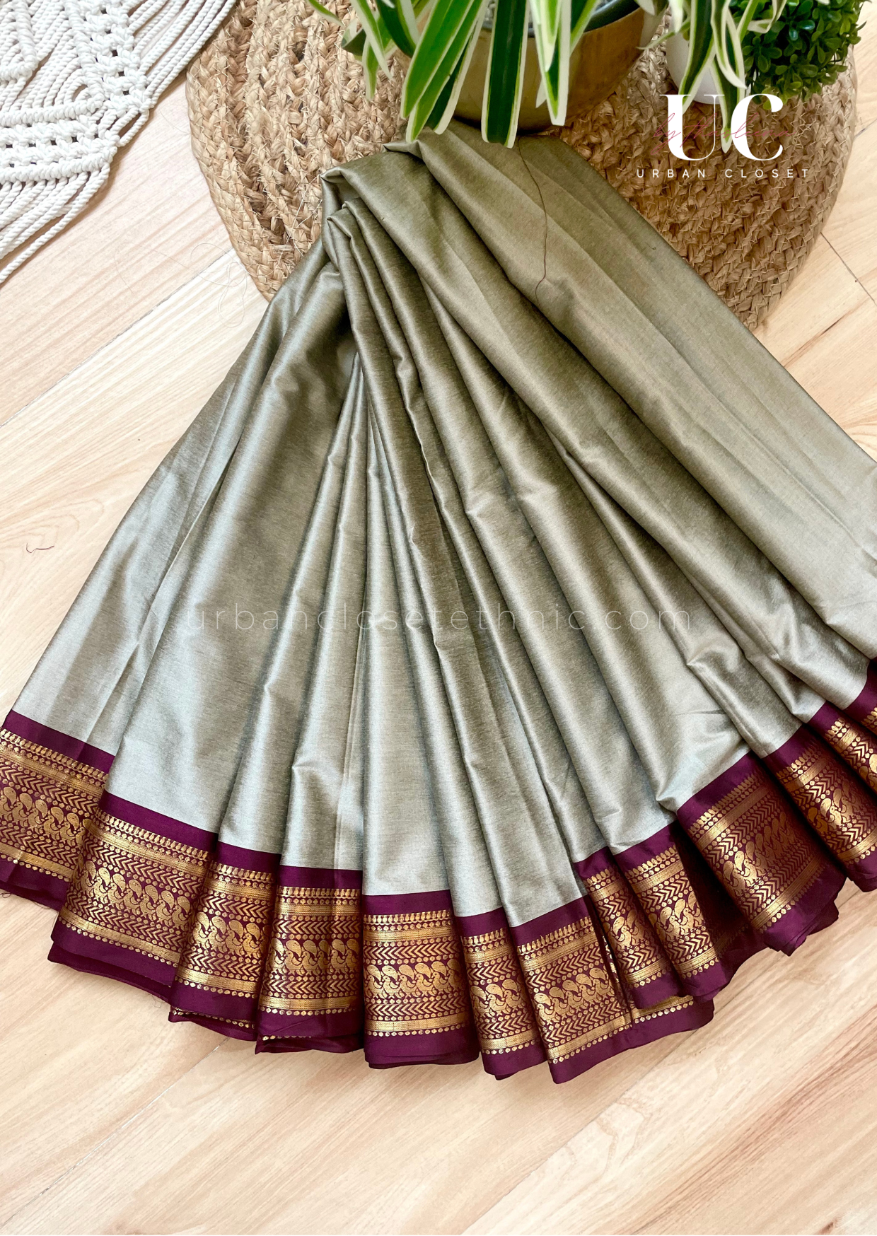 Malavika-semi paithani silk