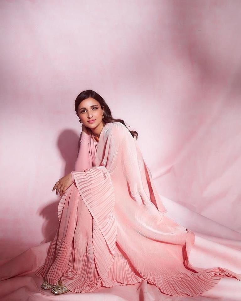 Parineeti- Bollywood saree